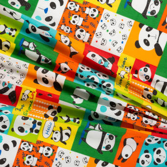 Baumwollstoff mit Muster TWILL  Happy Pandas on red&green D01 #02