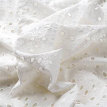 Tkanina bawełniana haftowana DANDELIONS OFF WHITE D32#01